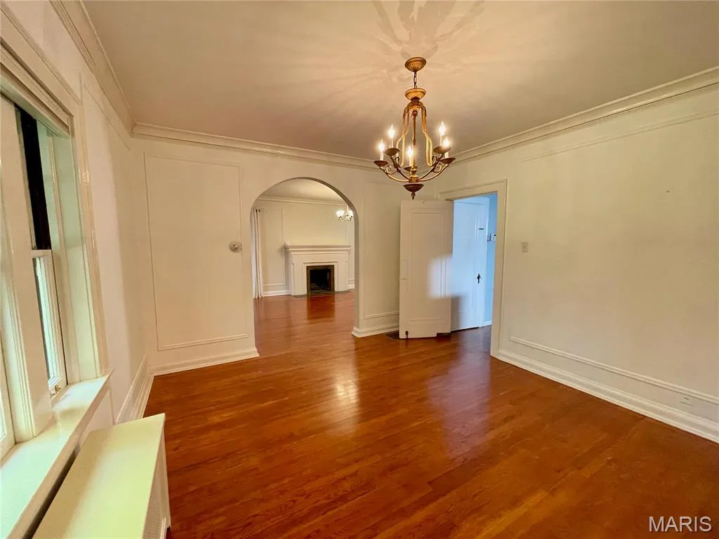Living room with arched opening